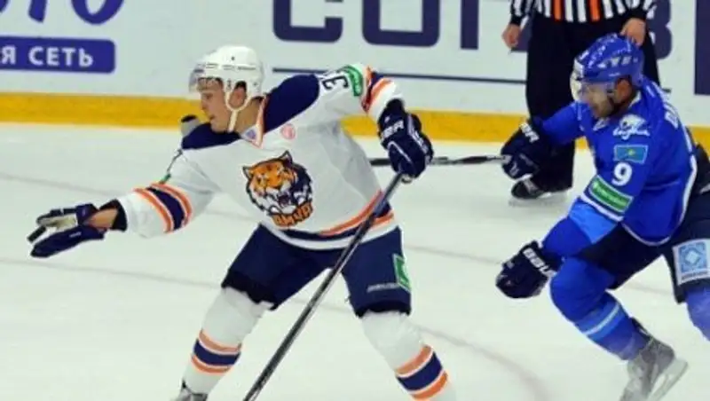 Российские СМИ: «Уволит ли „Барыс“ Леонова?»