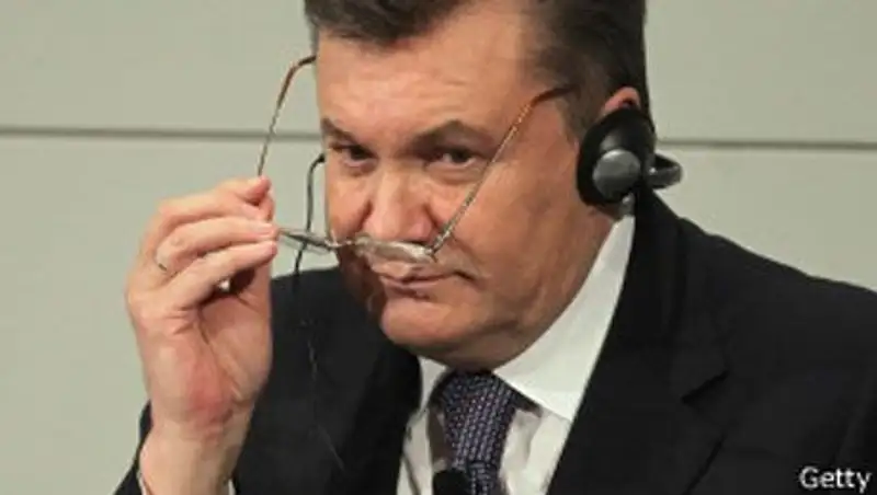 Президент Янукович возвращается на рабочее место