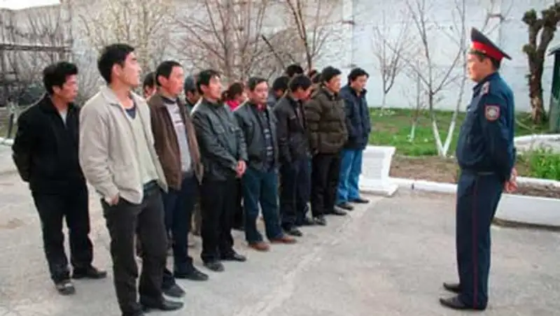 В Алматы стартовала трехдневная отработка "Мигрант" , фото - Новости Zakon.kz от 12.11.2013 19:02