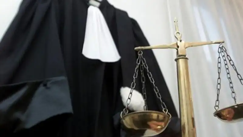 Исключить возможность влияния на суды извне - Назарбаев