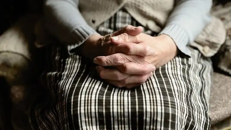 В Кокшетау трех пенсионерок обманули на два миллиона тенге