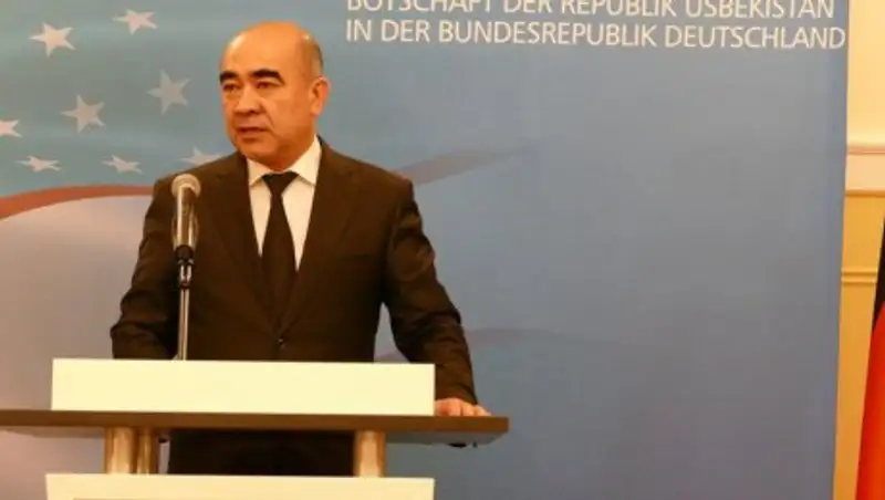 Президент Узбекистана уволил вице-премьера за унижение фермеров