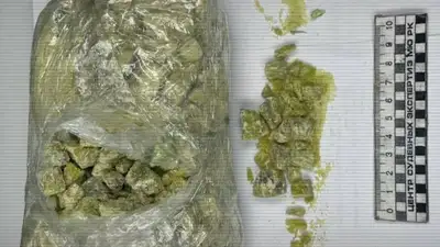 В Актау задержали наркокурьера-региональщика  почти с килограммом синтетики, фото - Новости Zakon.kz от 17.08.2023 09:00