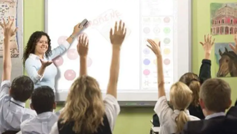 В Казахстане 10% подростков вступают в половые отношения в 14 лет