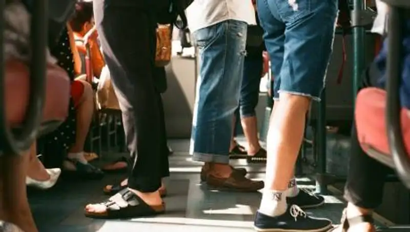 На давку в общественном транспорте во время карантина жалуются жители Актау