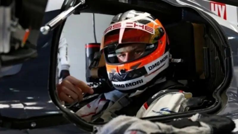 Хюлькенберг лидирует после 20 часов «24 часов Ле-Мана», Русинов — третий в LMP2