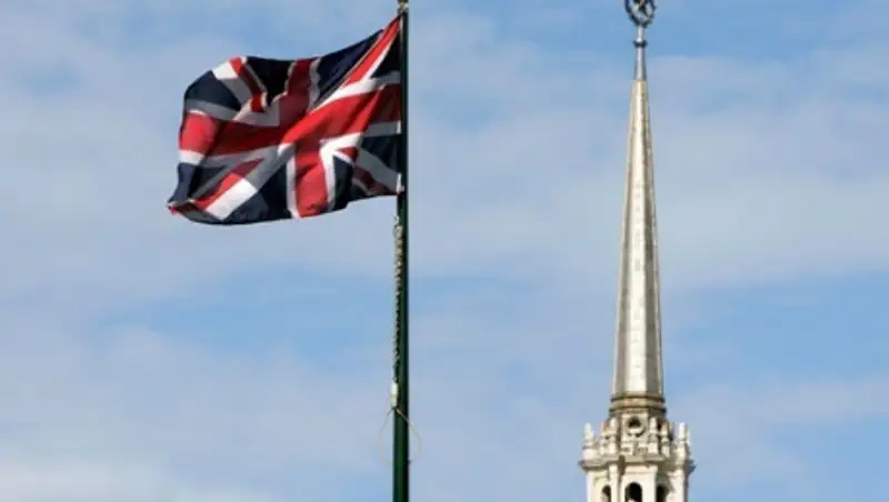 Всех прибывающих в Британию обязали соблюдать двухнедельный карантин