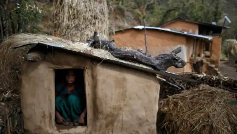 В Непале запретили менструационные избы под страхом тюрьмы