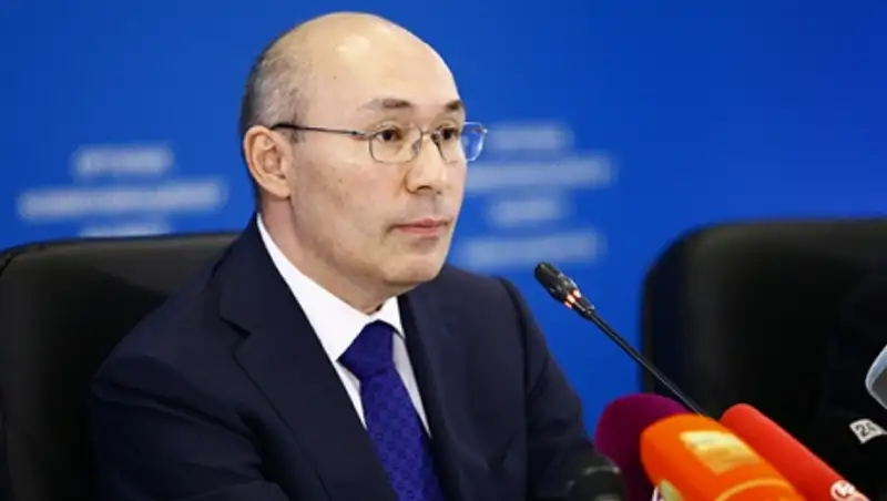 К. Келимбетов считает равновесным нынешний курс доллара к тенге