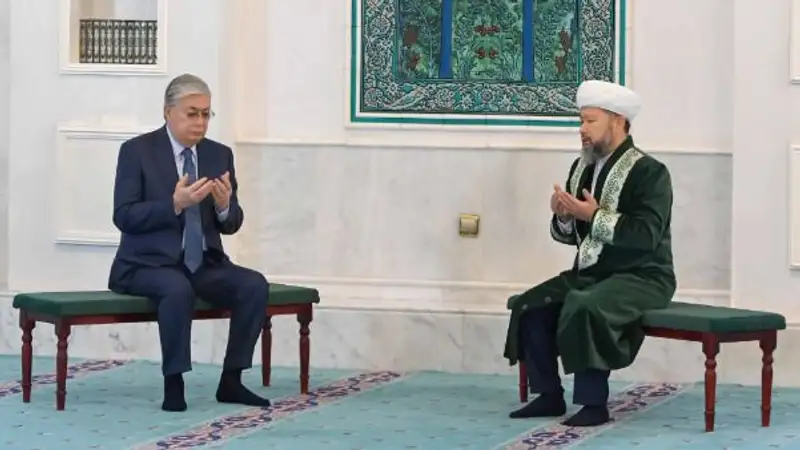 Токаев почтил память жертв январских событий