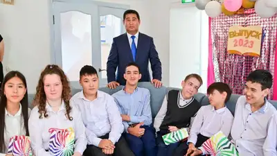 Аким СКО встретился с особенными детьми, фото - Новости Zakon.kz от 01.06.2023 16:25