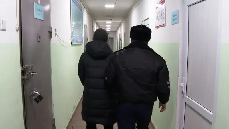арест мородера, фото - Новости Zakon.kz от 26.01.2022 11:36