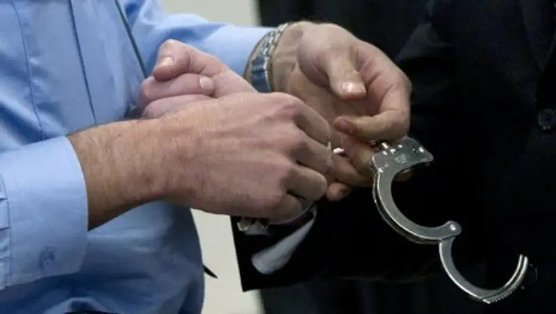 Мужчина задержан за нападение на женщину-полицейского в Павлодарской области