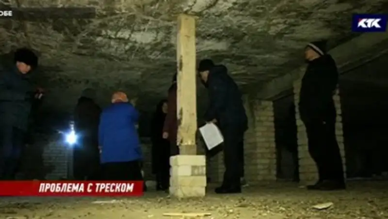 Рушится крыша актюбинской многоэтажки, построенной по госпрограмме