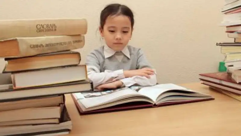 Наши дети мало читают и плохо понимают прочитанный текст - глава МОН