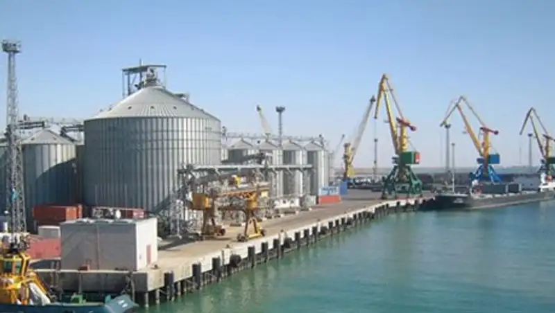 Н.Назарбаев ознакомился с ходом реализации проекта расширения порта Актау 