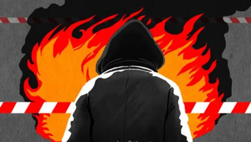 В центре Караганды сожгли две машины