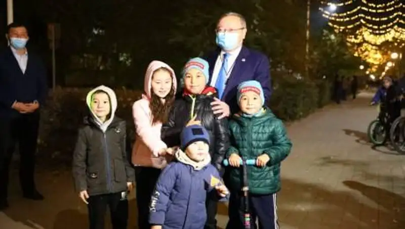 Уразалин: Работа по благоустройству областного центра будет проводиться непрерывно