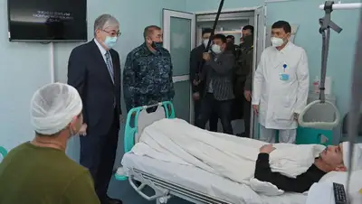 Президент в больнице Алматы, фото - Новости Zakon.kz от 12.01.2022 18:28