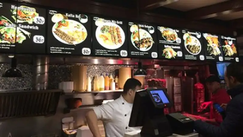 Случайный снимок на пляже разрушил жизнь продавца шаурмы