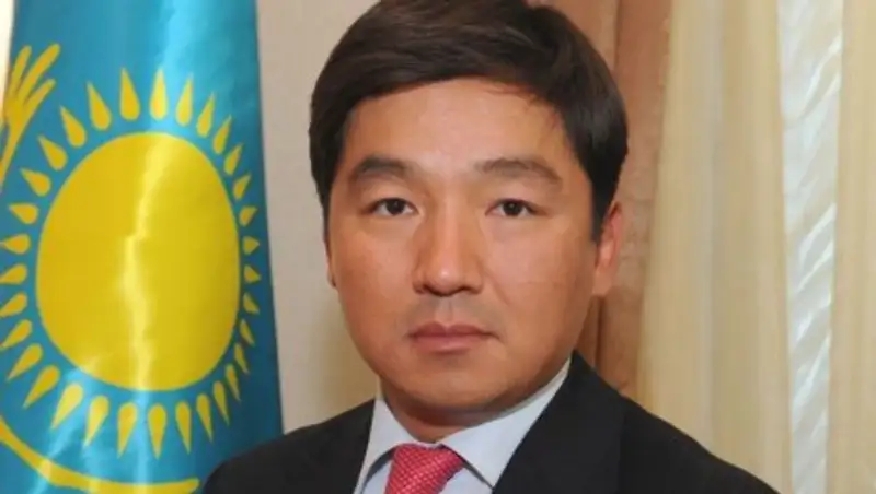 Аким Алматы поздравил горожан с Днем независимости Казахстана