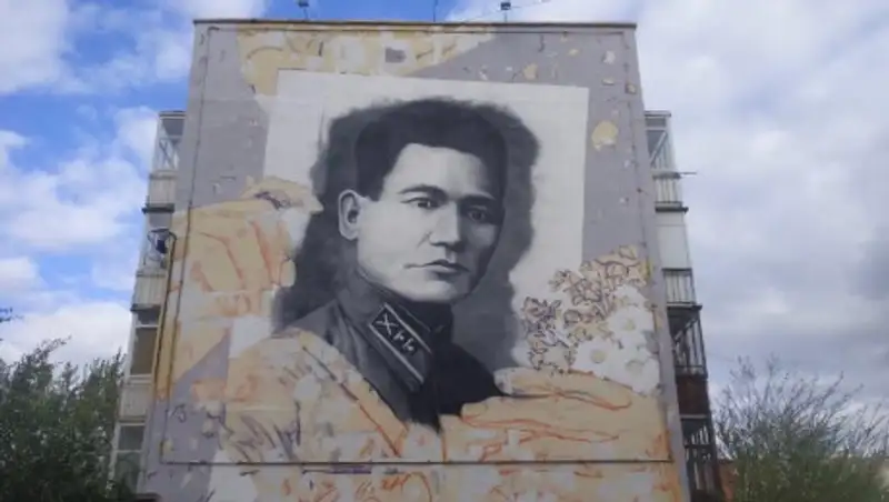 Мурал, посвященный Бауыржану Момышулы, появился в Нур-Султане