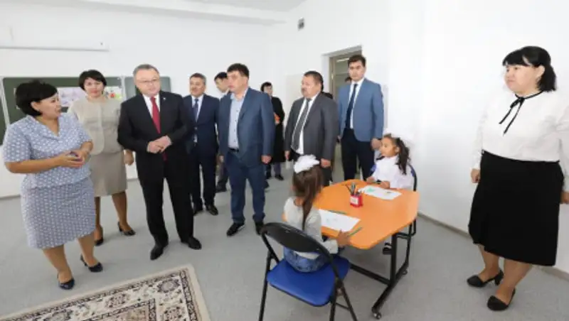 Две школы распахнули свои двери в Актобе ко Дню Конституции