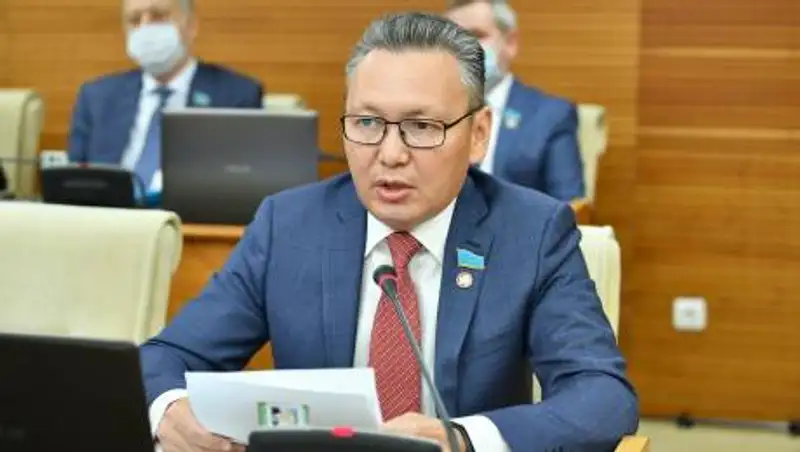 Мажилисмены требуют обеспечить прозрачность и открытость внешних госзаймов