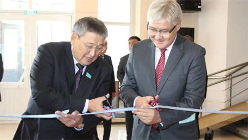 Документальная выставка «Нурсултан Назарбаев - лидер безъядерного мира» открылась в Семее