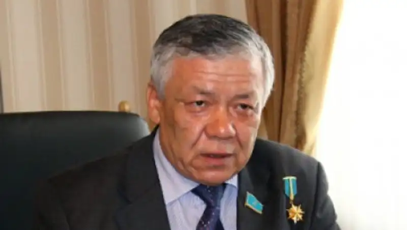 Депутат призвал алматинцев не плакать и не просить денег на модернизацию теплосетей