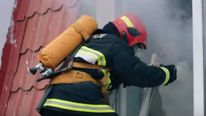 Трогательное видео белорусских спасателей восхитило пользователей сети