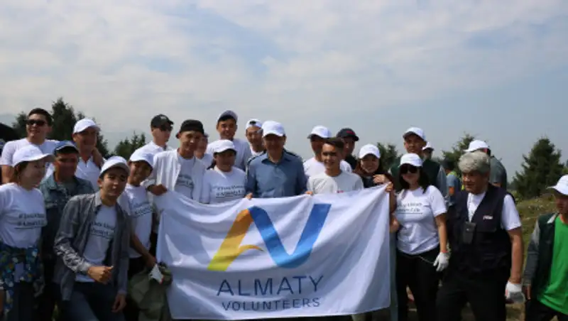 Бакытжан Сагинтаев поблагодарил волонтеров, принявших участие в акции #Бiрге - #Taza Qazaqstan