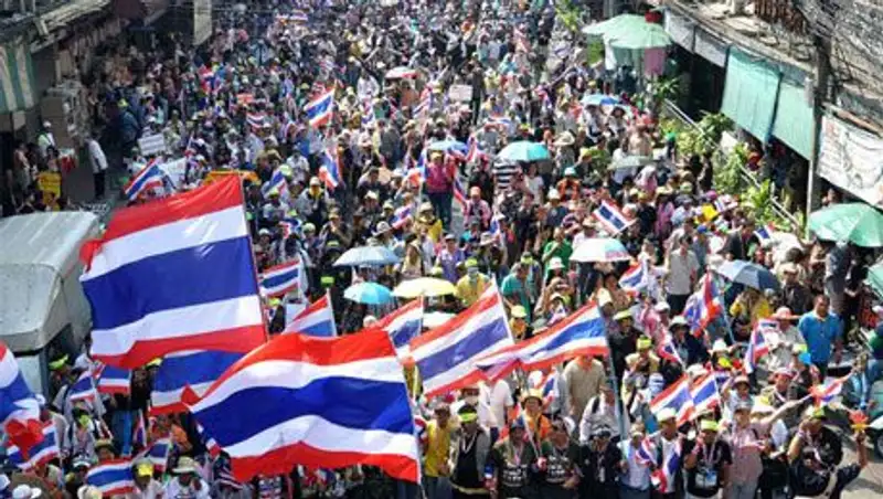 Тайские власти стягивают в Бангкок танки перед массовой акцией протеста