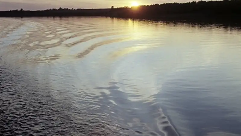 Женщина пыталась покончить с жизнью, прыгнув с моста в Костанае