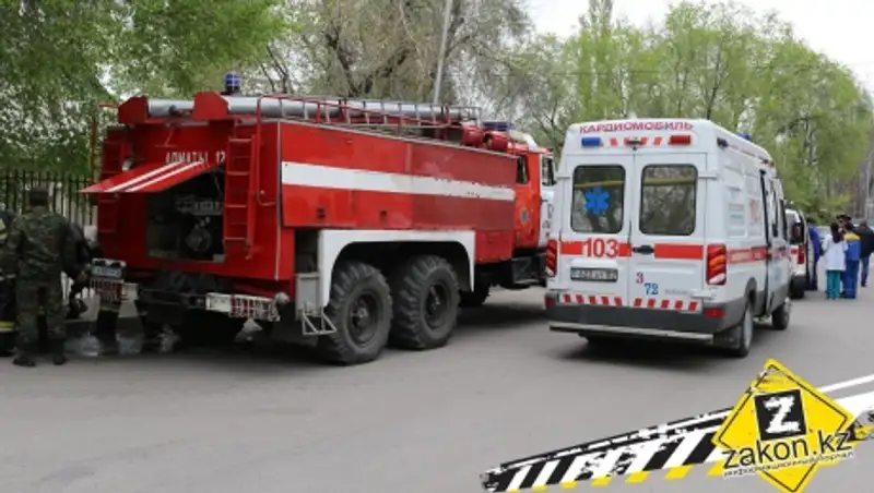 Несколько человек пострадали при пожаре в общежитии в Алматы