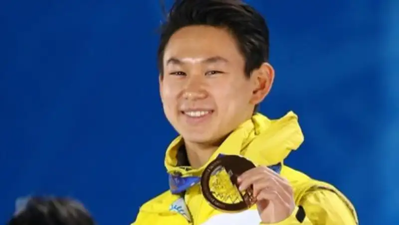 Денис Тен сменил коньки на турник