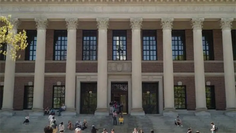 Сотни студентов Гарварда получили электронные письма с угрозами