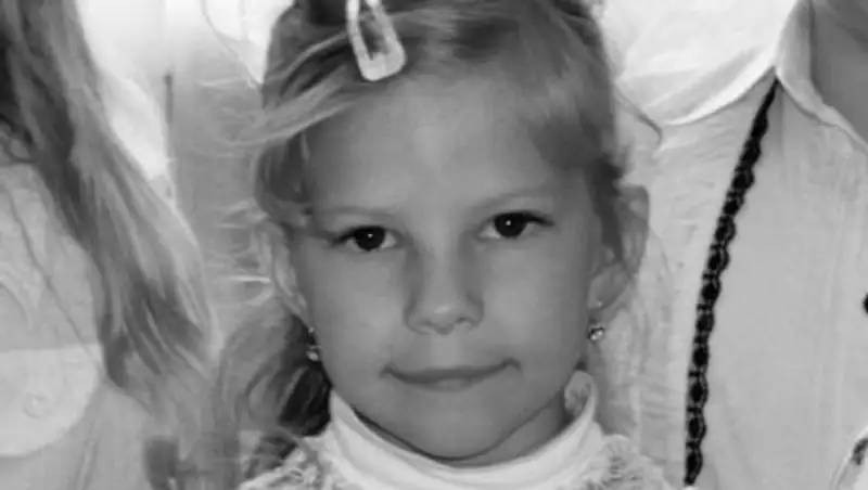 В ВКО прошли похороны 8-летней Виктории Тойкеневой