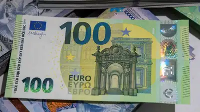 курсы валют, фото - Новости Zakon.kz от 05.07.2023 11:18