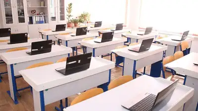 Как казахстанские школьники меняют свои "пятерки" на электронику, фото - Новости Zakon.kz от 19.06.2023 14:12