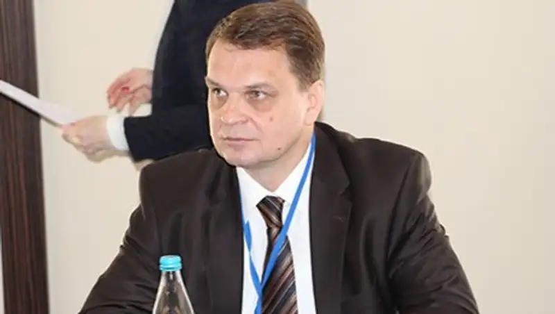 Запрет госслужащим состоять в религиозном объединении противоречит Конституции - профессор