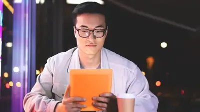 Как самостоятельно перевести ценные бумаги в один клик, фото - Новости Zakon.kz от 11.10.2023 10:49