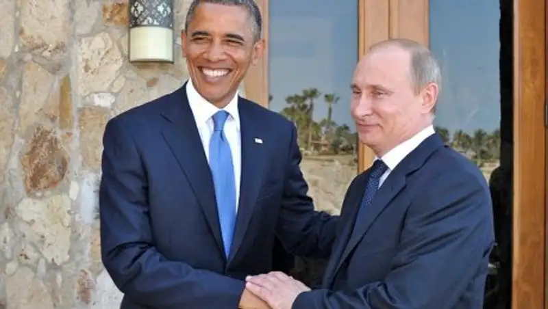 Путин поздравил Обаму с Днем независимости США