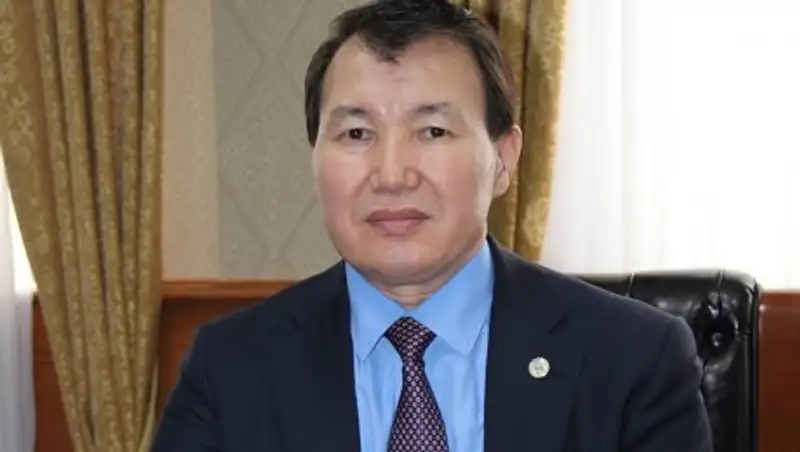 Шпекбаев рассказал о повышенном интересе к госслужбе