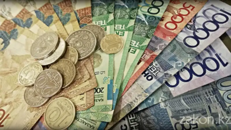 Перевести в другую колонию за 6700 долларов: в Астане осужден сотрудник КУИС