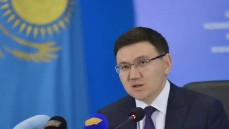 Ныгыметов: Более 400 выпускников программы «Болашак» являются госслужащими