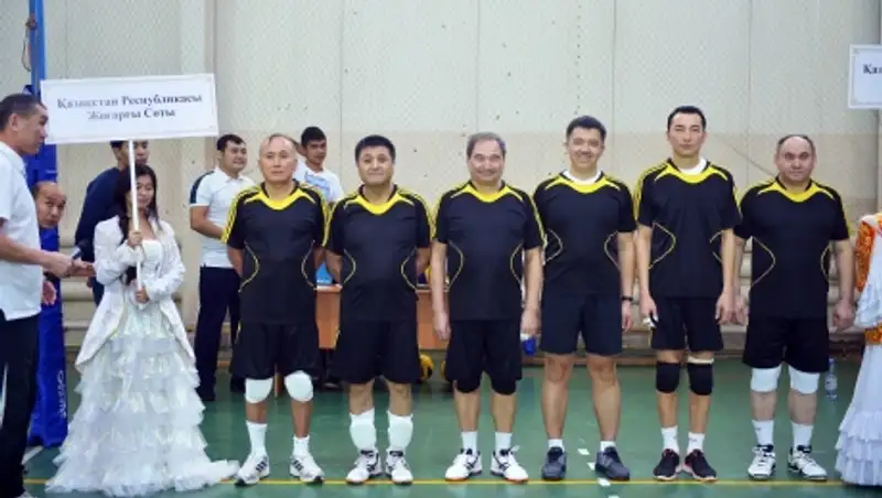 В Астане открылся турнир по волейболу среди команд ВС РК, военного суда и суда столицы