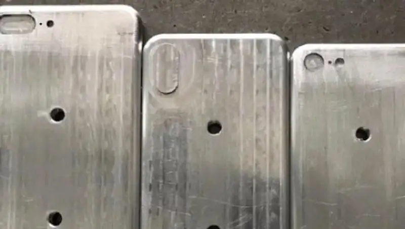 Опубликованы фотографии всех новых iPhone