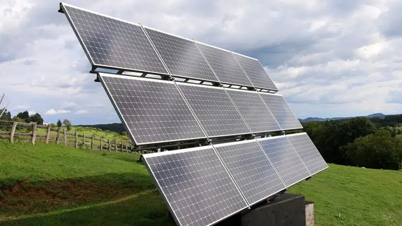 Китай опережает сроки по производству ветровой и солнечной энергии