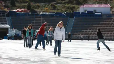 Где можно в Алматы покататься на коньках бесплатно, фото - Новости Zakon.kz от 21.12.2022 19:08